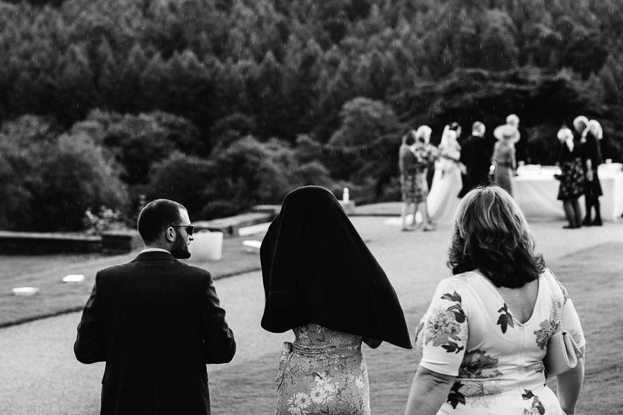 Guests arrive at osmaston park wedding venue in derbyshire