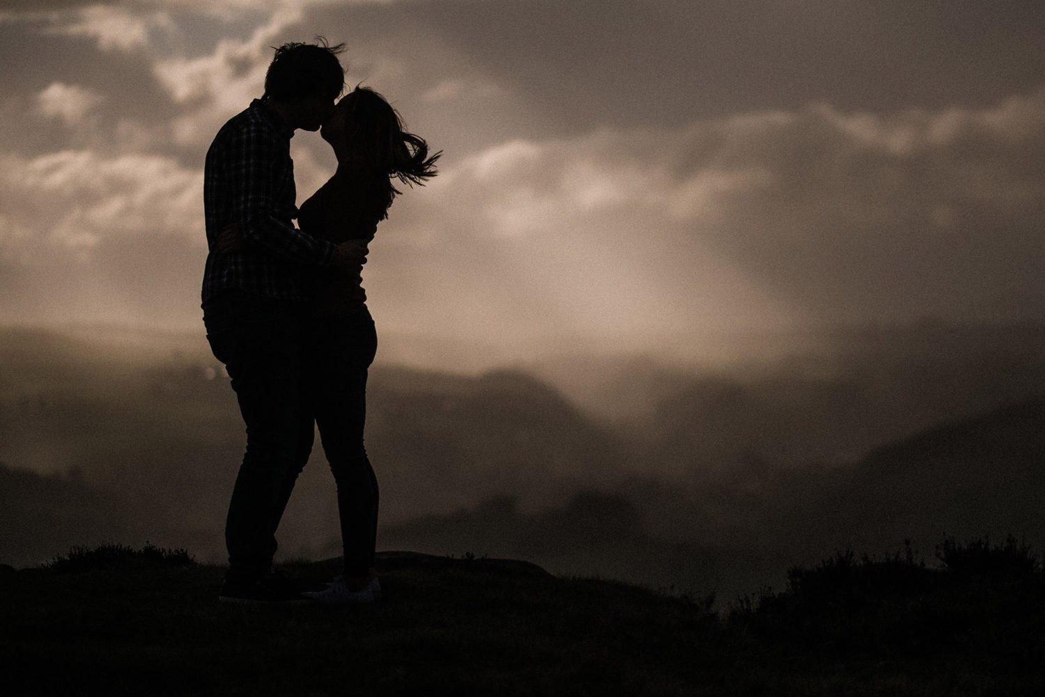 Hannah & Tom Engagement-004 svg+xml;charset=utf