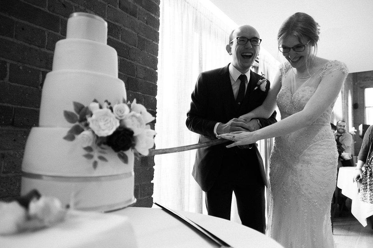 Carriage Hall Wedding 74 Cutting the cake