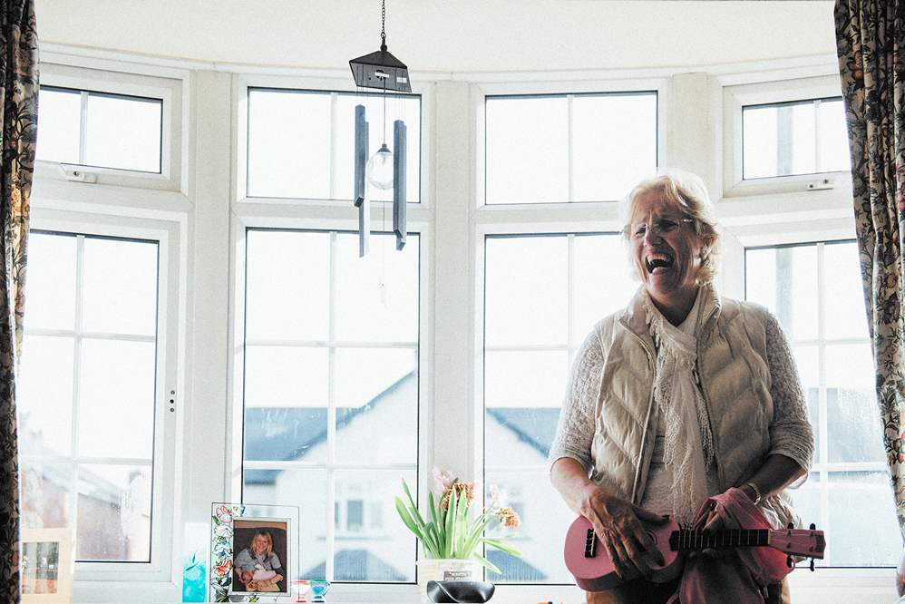 Family Photography Portraits Derby 64 svg+xml;charset=utf