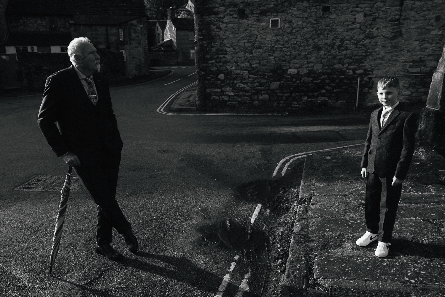 Bakewell Town Hall Micro Wedding-029 svg+xml;charset=utf