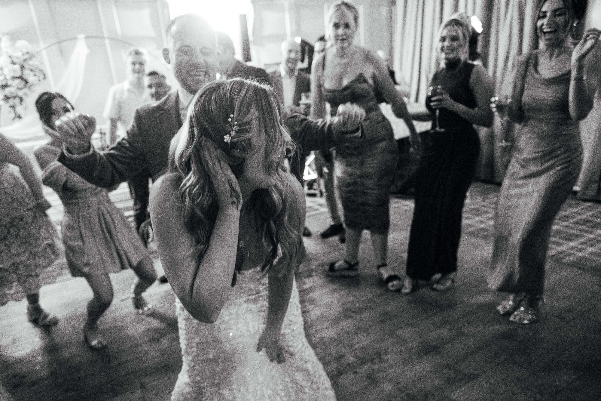 Best Wedding Photography 2024-043 svg+xml;charset=utf